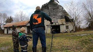 Metal Detecting a Civil War Era Farm - Treasure Hunting Abandoned Barn