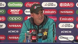 Micky Arthur's angry respons to a Pakistani journalists  irrelevant question | Curtesy of the ICC