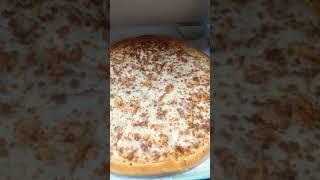 Who wants a slice of this tasty pizza #pizza #toptrendingvideo