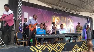 Live Gh Praises - Laudvekky