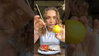 Squeeze Lemons like this! #foodhacks #foodasmr #healthyrecipes