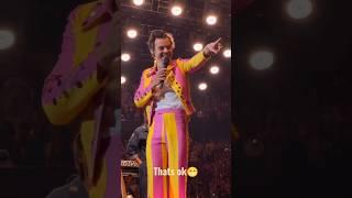 Harry is so FUNNY #harrystyles #loveontour #loveontour2023 #hazza #hslot #adoreyou