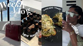 VLOG: OUT WITH FRIENDS + NEW  MAKEUP + ARITZIA GRAND OPENING IN ATL + THE BEST AVOCADO TOAST & MORE