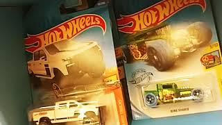 EPIC EPIC Hot Wheels Hunting Tx/Kroger/Brand New Display/Shocked/Super Treasure Hunt Found