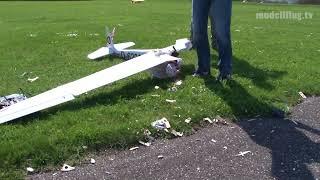 Alles Kaputt: Modellflugzeug Crash, Flächenbruch beim Looping