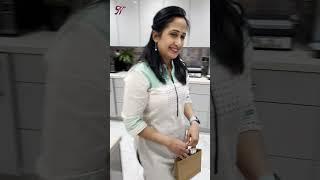 బాబోయి ఇదెక్కడి దోస || Food Prank On Husband || Nandu's World || CRAZY Family 2021