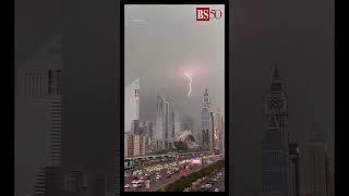 #viralvideo of Dubai floods due to heavy rain | #shorts #viral #dubai #dubairain