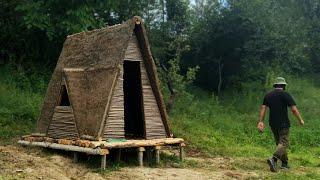 From Scratch: Creating a Rustic Abode with a Clay Roof in the Wild