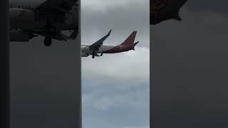 Amazing landing of plane #viral #trending #shorts #viralshorts #youtuber #shortsvideo