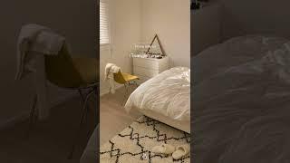 Triangle mirror (원목 삼각거울) 