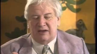 Peter Ustinov does Charles Laughton Impressions