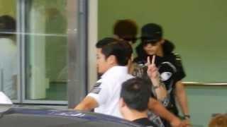 [Fancam] 130817 - Infinite arrive Hong Kong Airport 到達香港機場