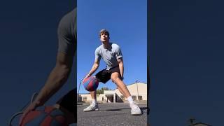 The hooper who SPAM DRIBBLES! #basketball #shorts