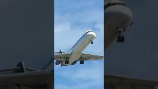 Classic MD-80 landing at SAN #aviation #flight #airport