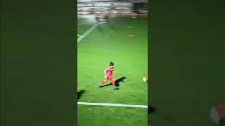 I score a goal in Estrella amadora 9 make sure to subscribe to my channel do you want more video