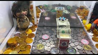 Ahoy there ye pirates!  Hoist ye sails and play our grand pirate themed coin pusher!