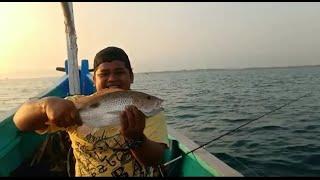 Bottom fishing with Captain Hadi