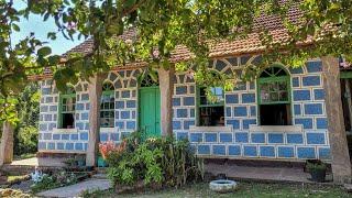 MOTHER AND DAUGHTER LIVE ALONE IN THIS OLD STONE MANSION! *I've already been to the priest's house*