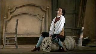 Mozart: "Non so più" - Marina Comparato (Cherubino)