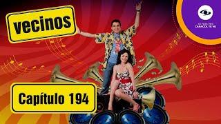 Mauricio y Ubaldo se enfrentan en una divertida competencia  - Capítulo 194 - Vecinos  -  CTV