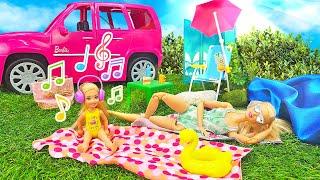 Spielspaß mit Barbie - Barbie fährt mit Chelsea zum See. Puppen Video für Kinder