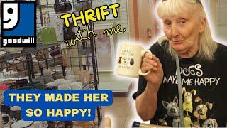 THESE GOODWILL FINDS MADE HER SO HAPPY - Thrift With Me and Mom