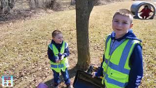 Little Builders Go On a Surprise Egg Hunt with Sketchy Mechanic