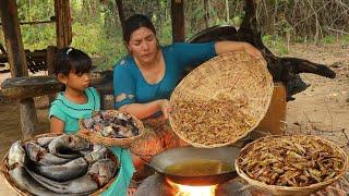 Cooking catfish spicy with spice for dinner- Deep fry grasshopper with chili salt cook and eat