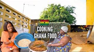 THIS GHANAIAN WOMAN MAKES AUTHENTIC GHANA FOOD WITH ME | LIVING IN GHANA