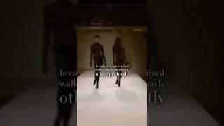 BEST synchronised runway walk  - Naomi & Yasmeen #fashion #celebrity