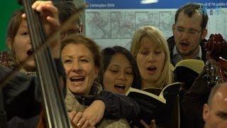 Flashmob Hannover Hauptbahnhof - Weihnachtsoratorium Bach - Kirche im NDR Kurzversion