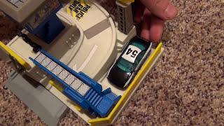 Hot Wheels World Police Station Playset - Review and Demonstration