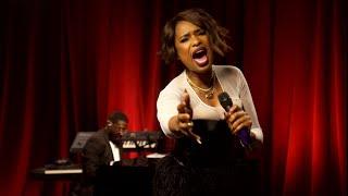 Jennifer Hudson sings Dreamgirls Medley (I Am Changing/And I Am Telling You)