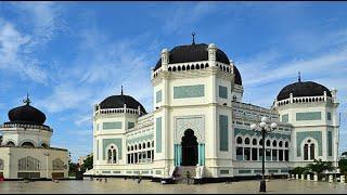 The Grand Mosque of Medan المسجد الكبير "Masjid Raya Al Mashun"  着名的大清真寺 பிரபலமான மசூதி