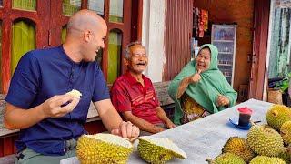 INDONESIA: This Is How They Treated Me In The Village - Indonesian street food in West Sumatra