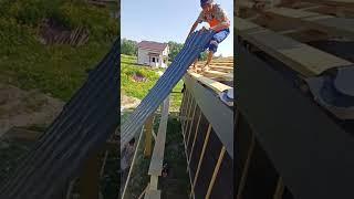 монтаж металлочерепицы. roof making.