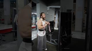 Кто тот самый  волосатый мужик?  #fitness #gym