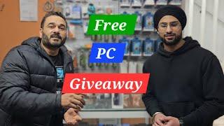 Free - World's Smallest PC Giveaway only on Smarttechsolution.