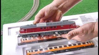 H0 1/87 scale Train Start Set gets unboxed and tested!