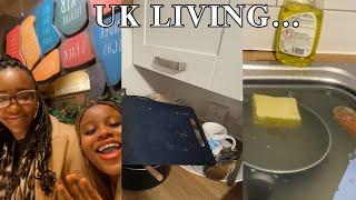 MY FLATMATES ARE DIRTY! House share in the UK is tough+clean up and cooking day.#uK