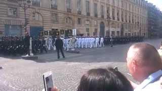 Mexican troops singing and marching in Paris - 14 juillet 2015