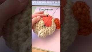 Making a jumbo version of the chicken from Mini Crochet Creatures #amigurumi #crochet #chickens
