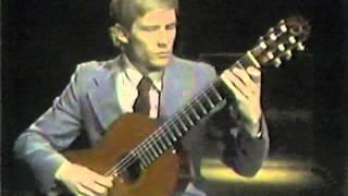 JOHN STOVER - CLASSICAL GUITARIST - J. S. BACH - BOUREE