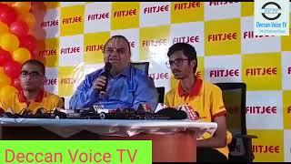 FIIT JEEIANS Mohna Sridhar Reddy, Abhineet Majety, Ananda Raman Director FIITJEE addressing a Media