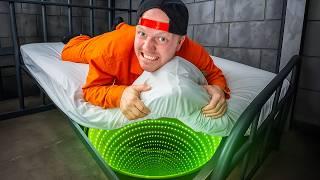 7 Extreme Ways to Sneak Out of Prison!