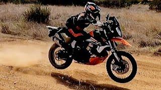 KTM 890 Adventure R with Dunlop Trailmax Raid tires.