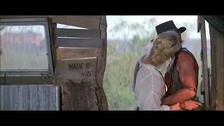 Mick and Sue kiss scene from Crocodile Dundee II