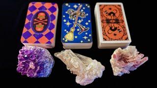 WHAT'S NEXT IN YOUR LOVE LIFE? 🪄 PICK A CARD Timeless Love Tarot Reading