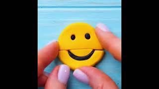mini smiley faces from clay #claycraft #smiley #smileyfaces #emoji #emojimaking
