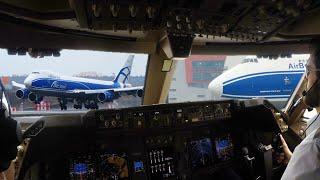 Boeing 747 landing + Cockpit view